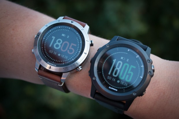 Das Gehäuse ist zwei Millimeter kleiner als das der Fenix 3 HR. (Katja Höhne/Golem.de)